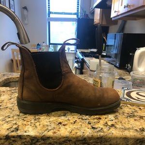 9.5 Blundstones Chelsea 500 Boots